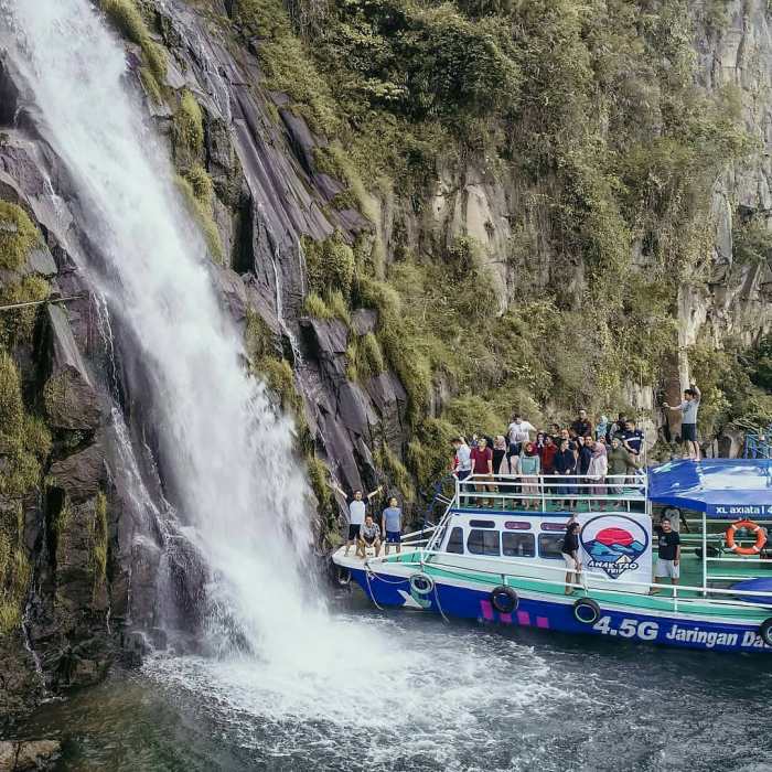 Air terjun situmurun