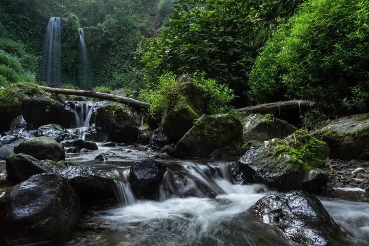 Air terjun grenjengan kembar