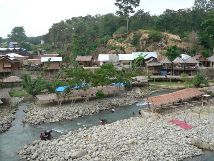 Air terjun bukit lawang