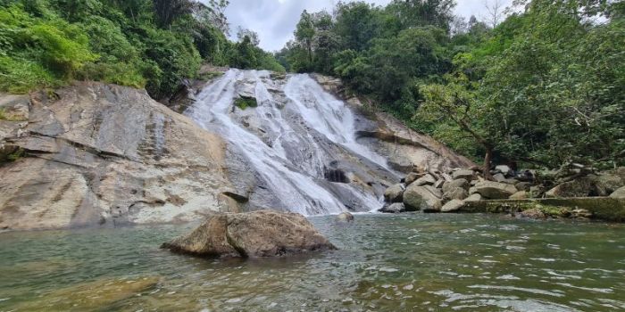 Sani bayang terjun tentang sekilas pesisir selatan