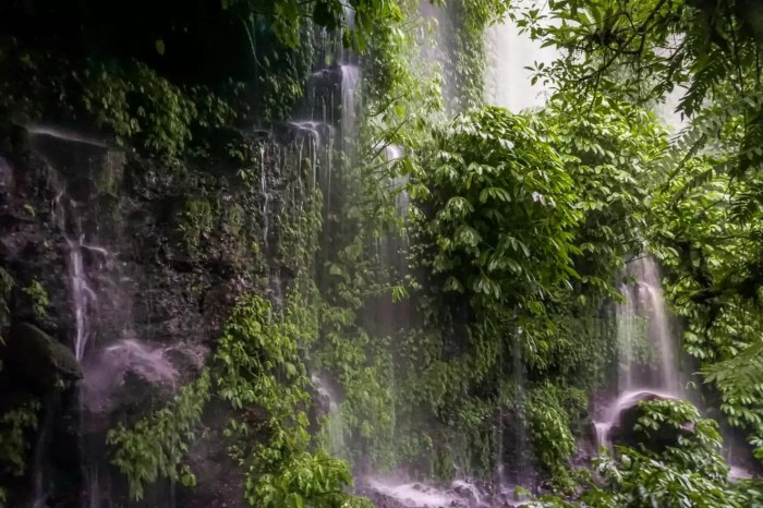 Air Terjun Benang Kelambu Pesona Alam Lombok