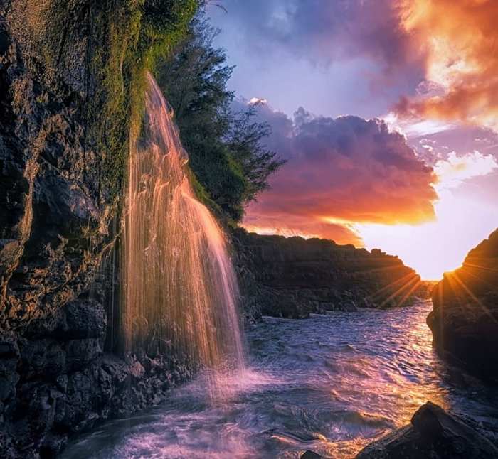 Air terjun dalam laut