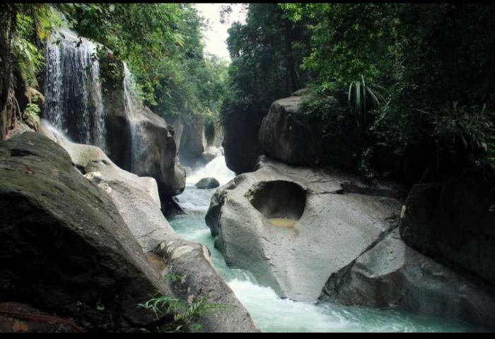 Pesona Air Terjun Sumbar Surga Tersembunyi Sumatera Barat