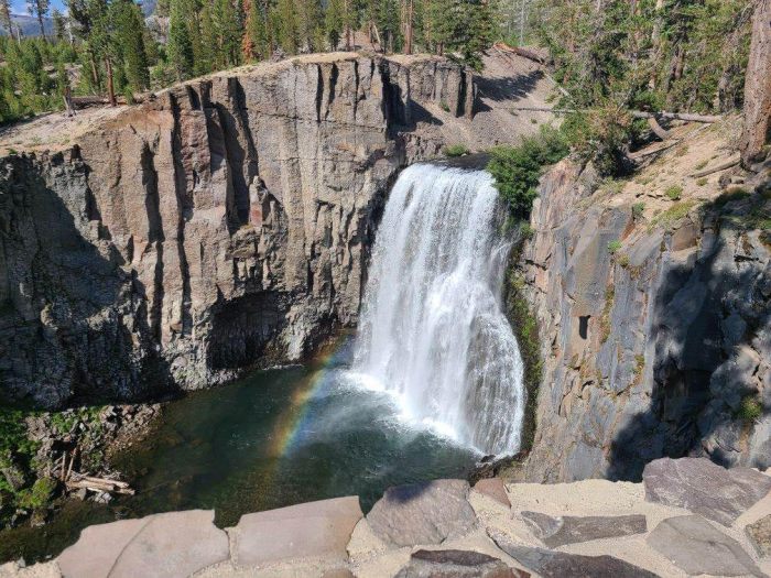 Rainbow falls mammoth trail hiking hike postpile lakes devil fall mountain devils go tiner sean waterfall rotate through click bout