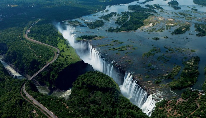 Air Terjun Victoria Keajaiban Afrika