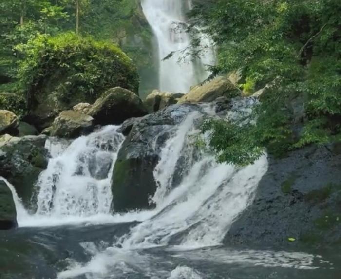 Air terjun lubuk hitam