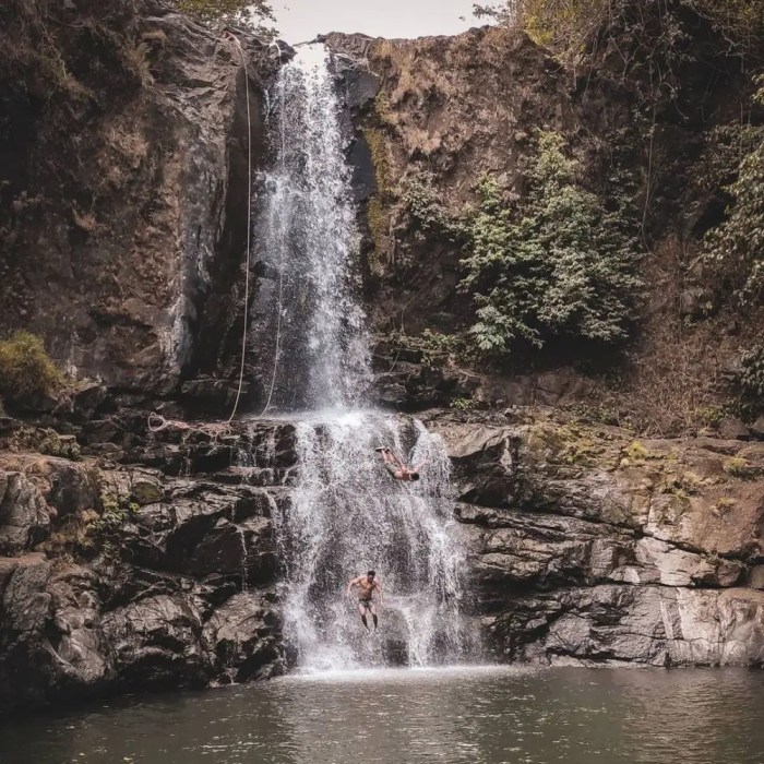 Air Terjun Pung Bunga Pesona Alam Indonesia