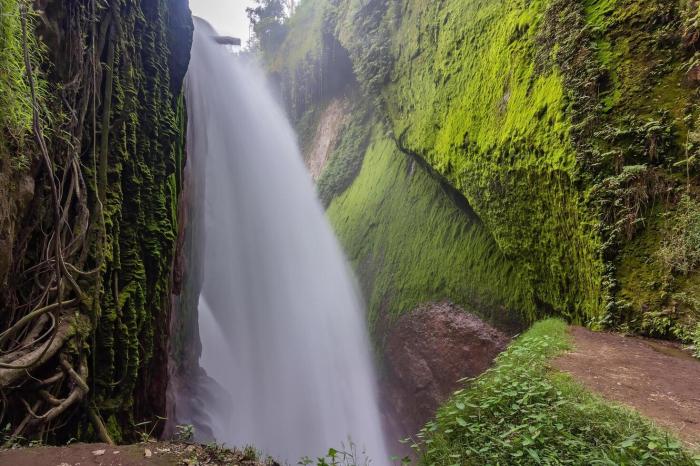 Air Terjun Talawaan Pesona Alam Indonesia