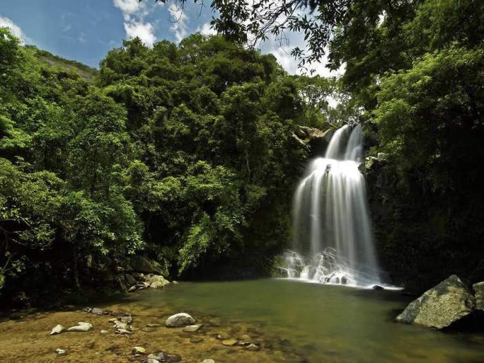 Air terjun pengantin