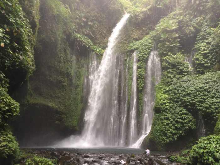 Pesona Air Terjun Sembalun Surga Tersembunyi Lombok