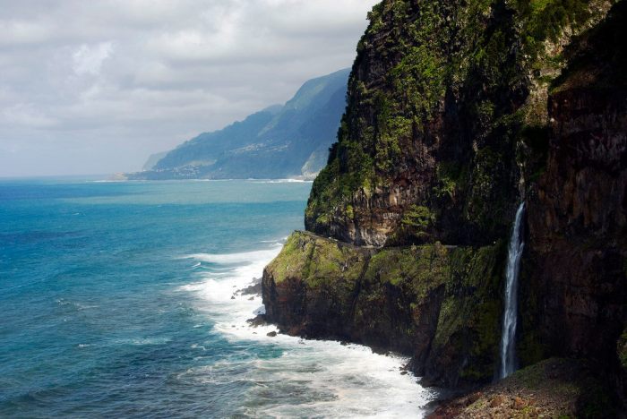 Air Terjun Tirai Bidadari Pesona Alam Indonesia