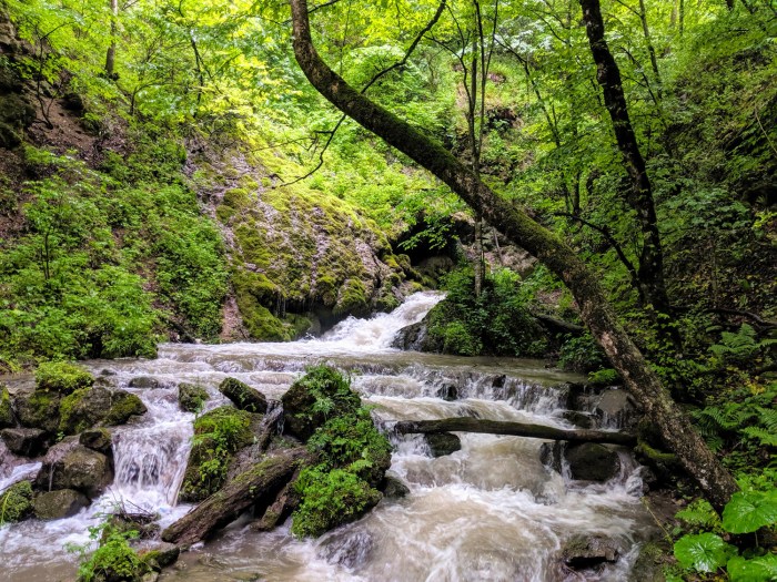 Air terjun siluman