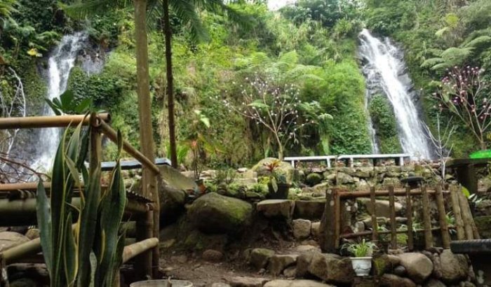 Pesona Air Terjun Pengantin Ngawi