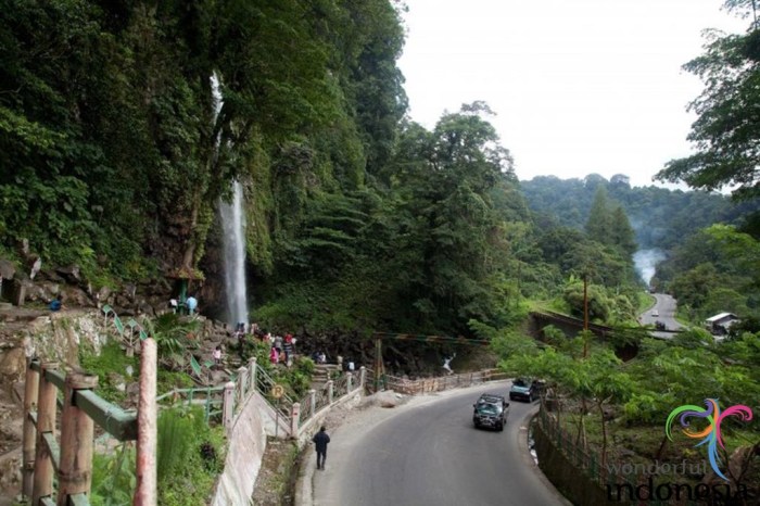 Pesona Air Terjun Lembah Anai, Sumatera Barat