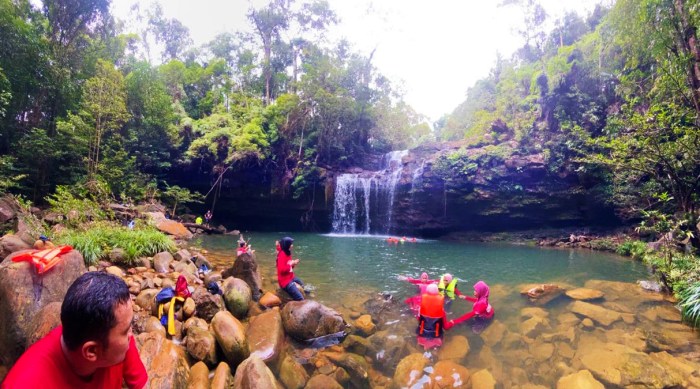 Air Terjun di Padang Pesona Alam Sumatera Barat