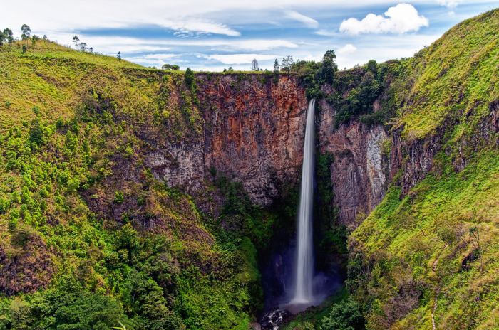 Air Terjun di Sumatera Utara TTS Menawan